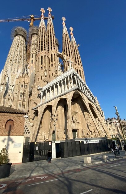 Той отдавна носи прякора Божият архитект а близо 100 години