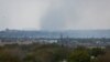 Fumul se ridică peste Avdiivka,oraș care a cunoscut lupte grele în ultimele zile. 