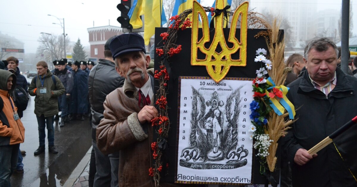 Украинадағы моншадағы жалаңаш қыздар