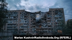 Руйнування внаслідок російського удару в Києві, 6 липня 2026 року
