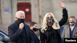 Candidatul democrat Joe Biden, sprijinit în ultima zi a campaniei electorale de Lady Gaga, Pittsburgh, Pennsylvania, 2 noiembrie 2020