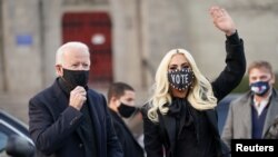 Presidenti i zgjedhur i SHBA-së, Joe Biden, dhe këngëtarja Lady Gaga. Nëntor, 2020.
