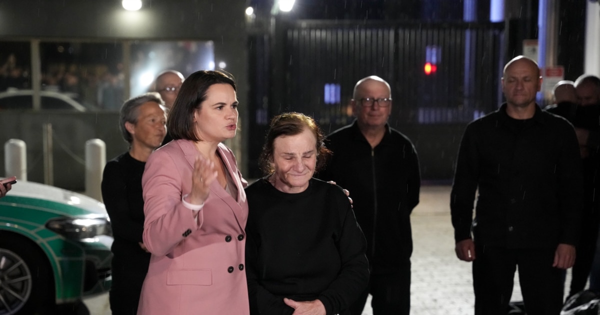 ბელარუსის ხელისუფლებამ პასპორტები ჩამოართვა გათავისუფლებულ პოლიტპატიმრებს