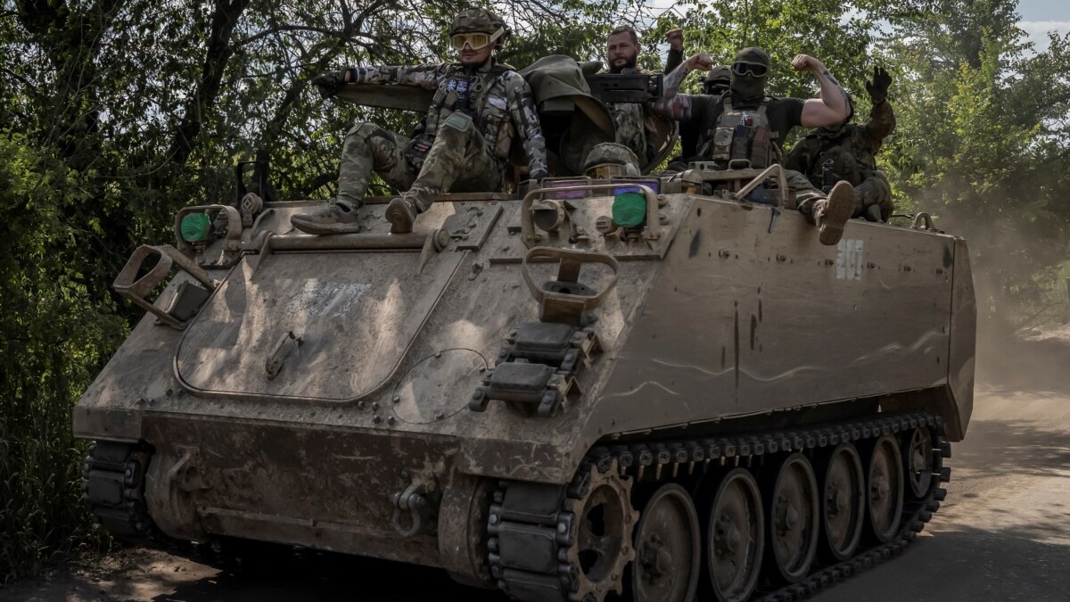 Ukrainian commander warns French tanks are inadequate for counteroffensive