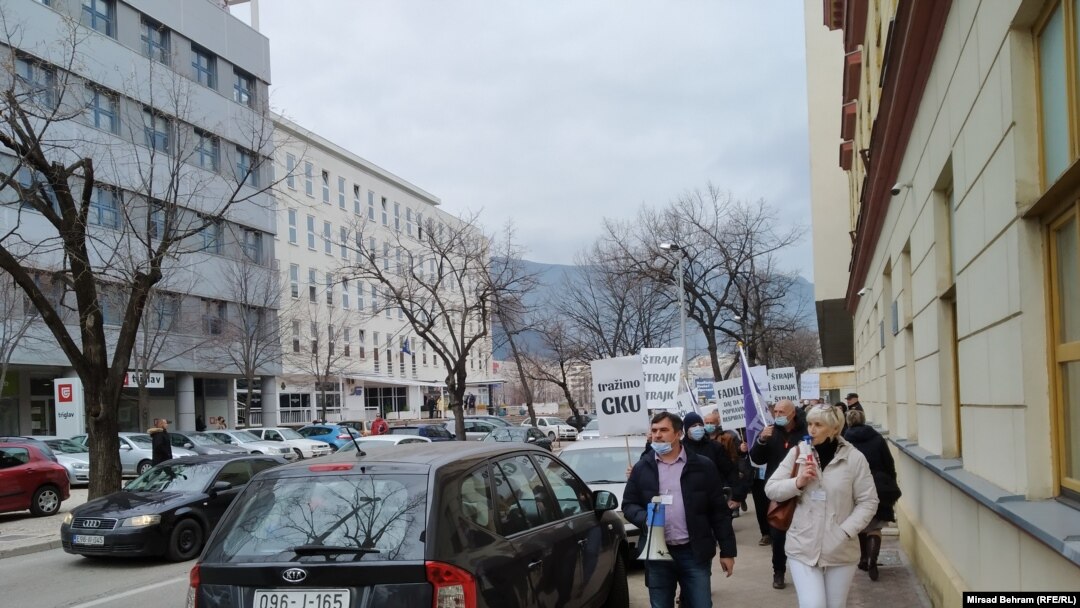 Štrajk radnika Telekom operatera u Mostaru