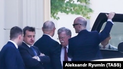 Consilierul John Bolton soseşte la Ministerul rus de Externe