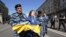 Задержание Екатерины Мальдон на проукраинской акции в Москве 1 мая 2014 года
