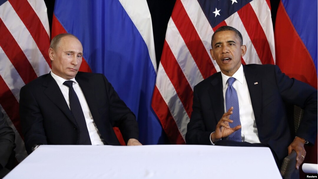 Russian President Vladimir Putin (left) and U.S. President Barack Obama during a June 2012 meeting in Los Cabos, Mexico
