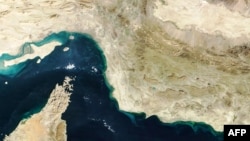 Вид из космоса на Ормузский пролив