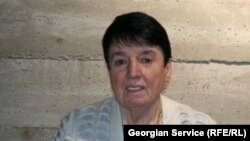 Нона Гаприндашвили