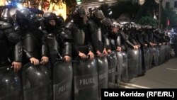 პოლიციის კორდონი რუსთაველის გამზირზე