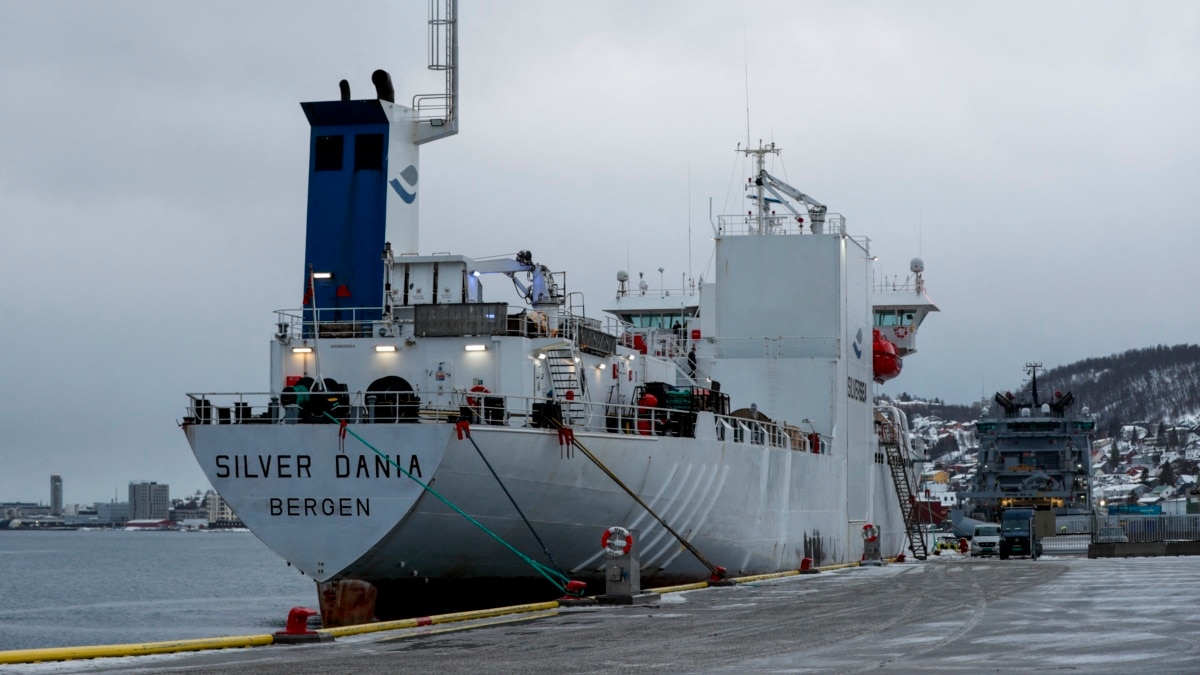 Norwegian police have detained Silver Dania ship with Russian staff