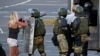 «Cиловики жестко избивают и задерживают»: о разгоне протестов в Беларуси