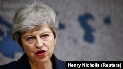 Kryeministrja në shkuarje e Britanisë, Theresa May.