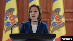 În Republica Moldova, următoarele alegeri prezidenţiale la termen sunt prevăzute să se desfăşoare în 2024. 