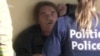 Чоловік погрожував самоспаленням під стінами Єврокомісії – відео