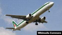 Самолет Alitalia 