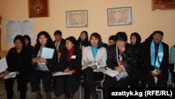 Шайлоо участогундагы байкоочулар (архивдик сүрөт).