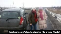 Волонтери Ольга Гальченко (праворуч) та Олександра Альошина