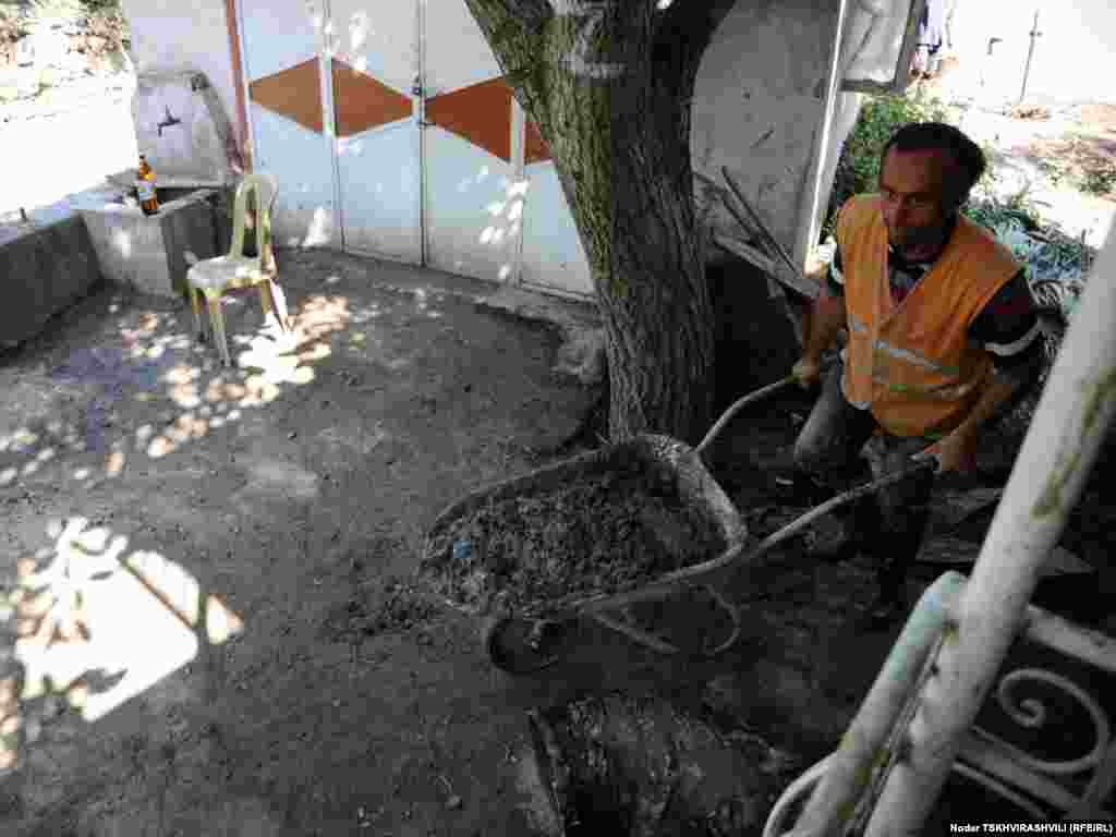 საქართველოს რეგიონებში გრძელდება სტიქიის შედეგების ლიკვიდაცია. 