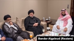 Saudi Crown Prince Mohammed bin Salman (right) met with Iraqi Shi'ite leader Muqtada al-Sadr (center) last week.