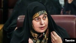 Eýranly deputat Parwaneh Salahşuri