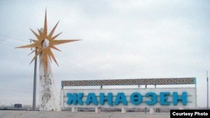 Аяғын жайып тұрған қыздың суреттері бар эротикалық сайт Сексуалды 5 жасар балалармен порно көру