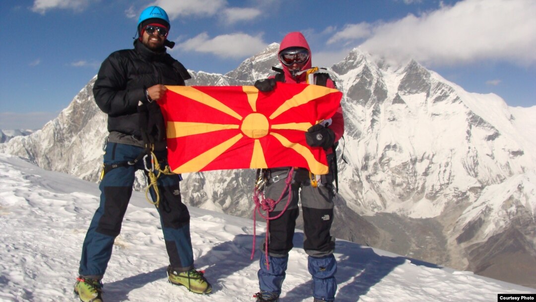 Алпинистите Илина Арсова и Илија Ристовски на Хималаите