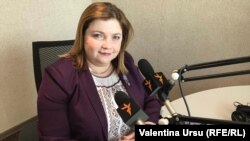 Un jurnal săptămînal semnat de Lucia Caciuc