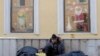 Исследователи считают, что состояние экономики в стране вызывает счастье не у всех граждан