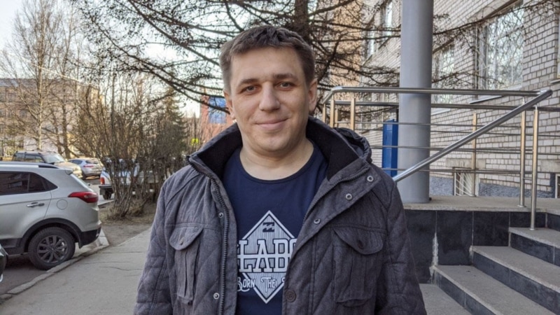 Суд в Архангельске приговорил к 2,5 годам колонии активиста за клип Rammstein во 