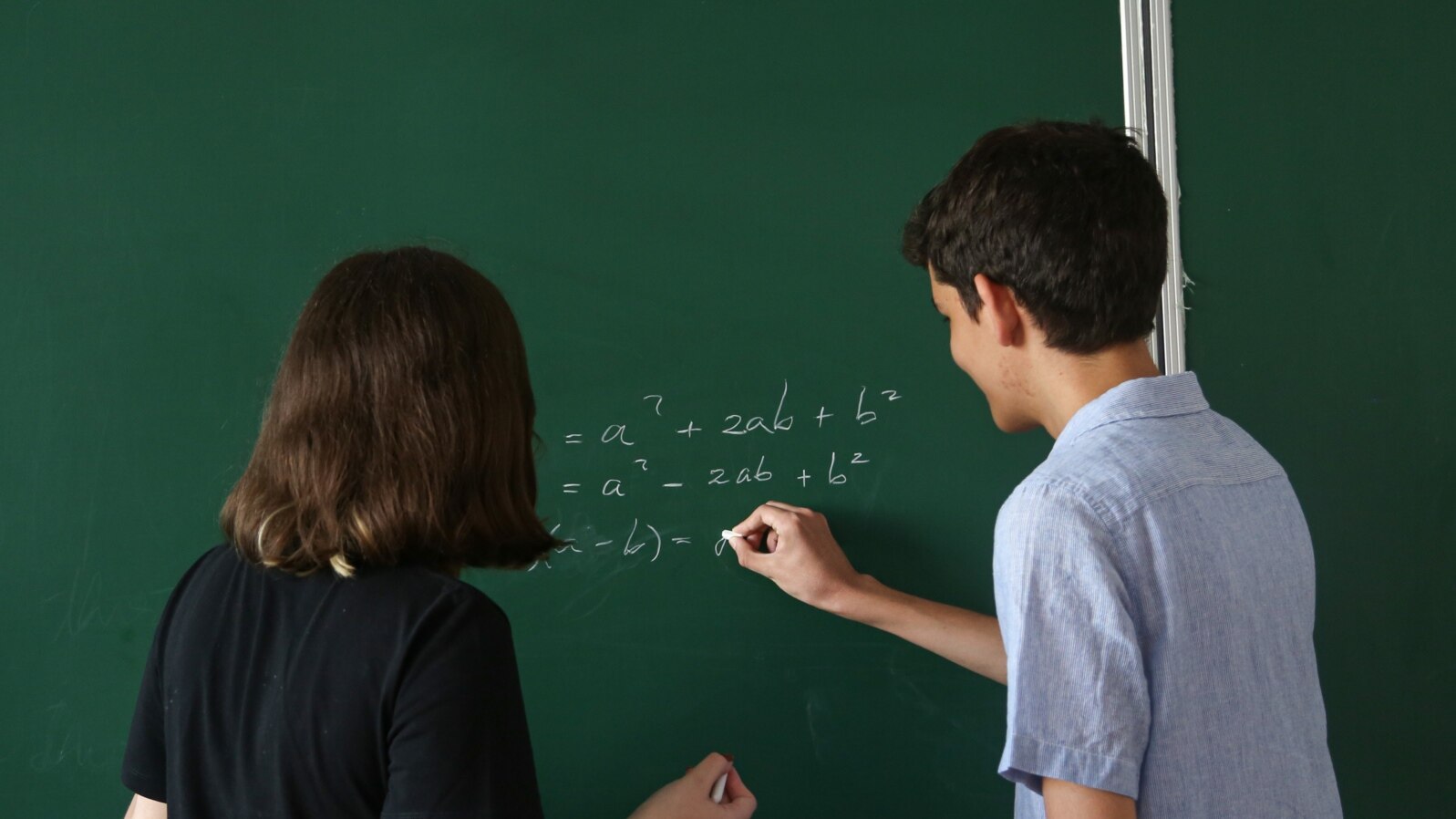 A început Evaluarea Națională 2025, examen important pentru admiterea ulterioară la liceu.