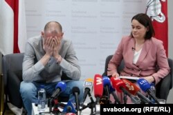 Svetlana și Serghei, la o conferință de presă a prizonierilor politici belaruși eliberați la Vilnius, după ce au fost întrebați despre întâlnirea cu copiii lor
