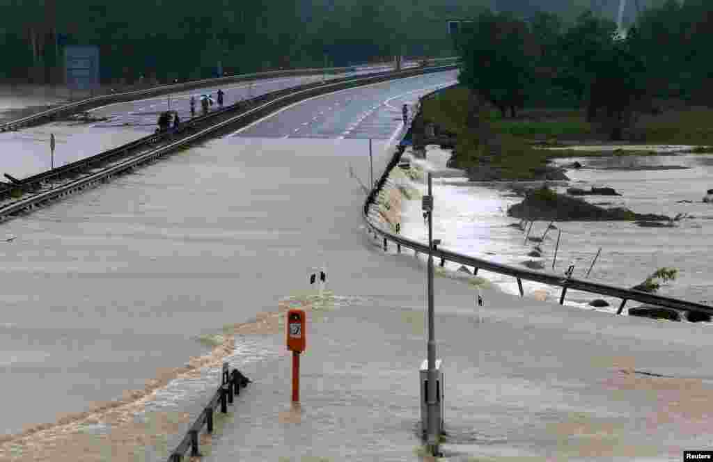 Njemačka - Grabenstaett, 3. juni 2013. Foto: REUTERS / Michael Dalder