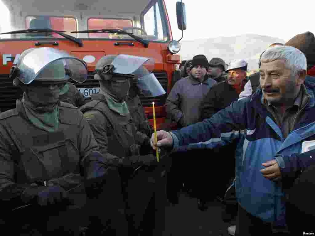 Selo Jagnjenica, 20.10.2011. Foto: Reuters / Marko Đurica 