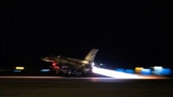 Un avion de luptă israelian decolează de la o locație necunoscută pentru o misiune de bombardament asupra unor ținte Hezbollah din Liban. 