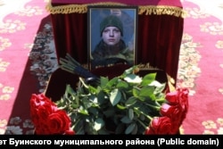 Похороны 18-летнего Константина Попова в Буинске, 4 мая 2026 года