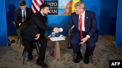 Уладзімір Зяленскі і Дональд Трамп, 25 чэрвеня 2025 году.
