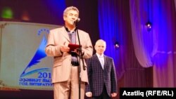 Шагыйрь Хисмәт Юлдашевка "Башкортстанның атказанган мәдәният хезмәткәре" исеме бирелде