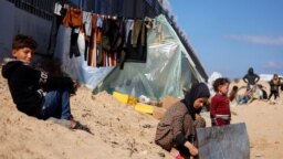 آوارگان فلسطینی در رفح و کنار مرز غزه و مصر