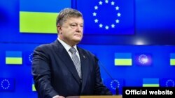 Заяви президента Петра Порошенка (на фото) про швидку євроінтеграцію України можуть лише нашкодити процесові, вважає експерт Олександр Хара