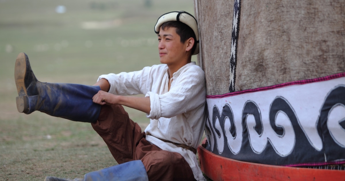 Тар көйлектегі қыздар порно видео