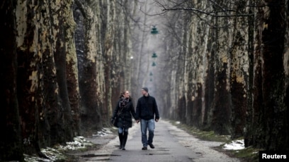 Оргиядағы қыздардың суреттері