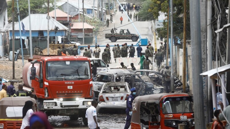 Најмалку осум загинати во експлозија на автомобил бомба во Могадишу