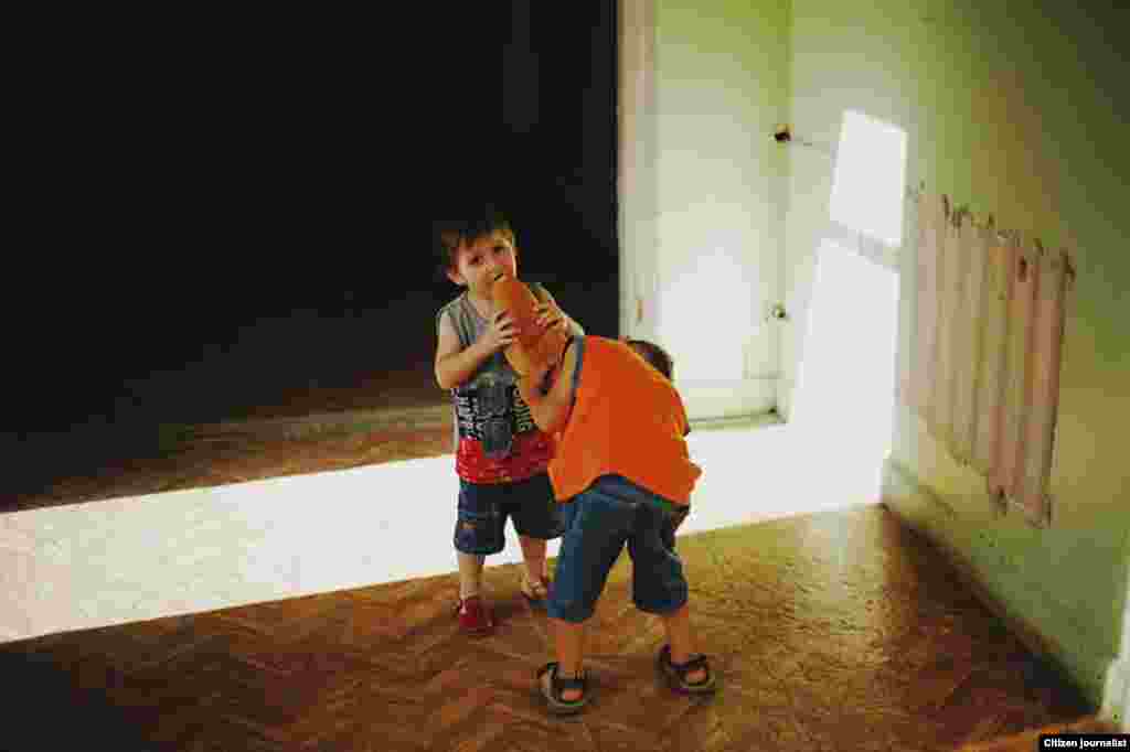 188 მარიამ ნაკანი-მამასახლისი: "უიარაღოდ"