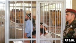 Баррасии парвандаи аъзои "Ҷамоати таблиғ" дар Додгоҳи олии Тоҷикистон. Моҳи августи соли 2009 (Акс аз бойгонӣ) 