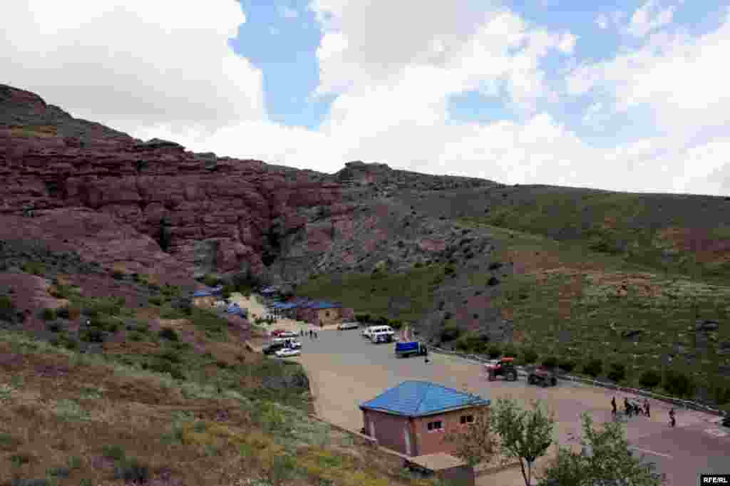 Naxçıvanda sirli "Əshabu-Kəhf" mağarası #13