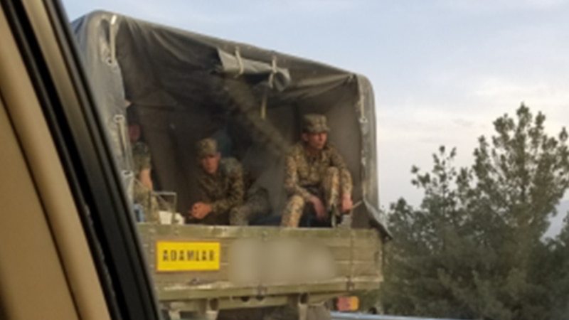 Diňle: Balkanda gullukdan ir boşamak isleýän esgerlerden 10 müň manada çenli para soralýar