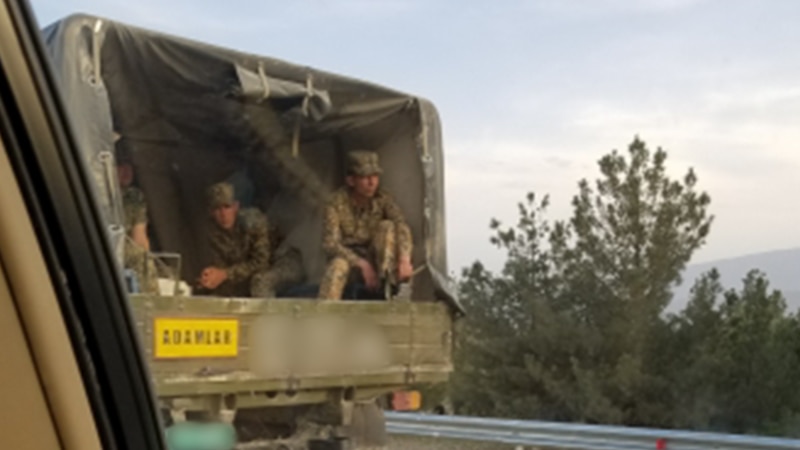 Balkanda raýatlary harby gulluga çagyrmak çäreleri batlanýar, ene-atalara basyş edilýär