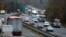 Járművek a brit M56-os autópályán 2020. november 18-án.